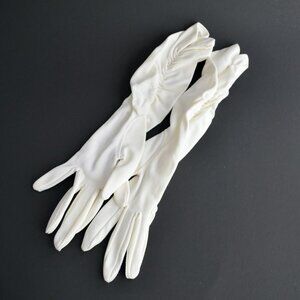 Vintage Women's White Ruched Gloves 3/4 Length